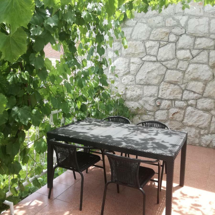 Appartement Apartman Stipe à Jelsa  Extérieur photo